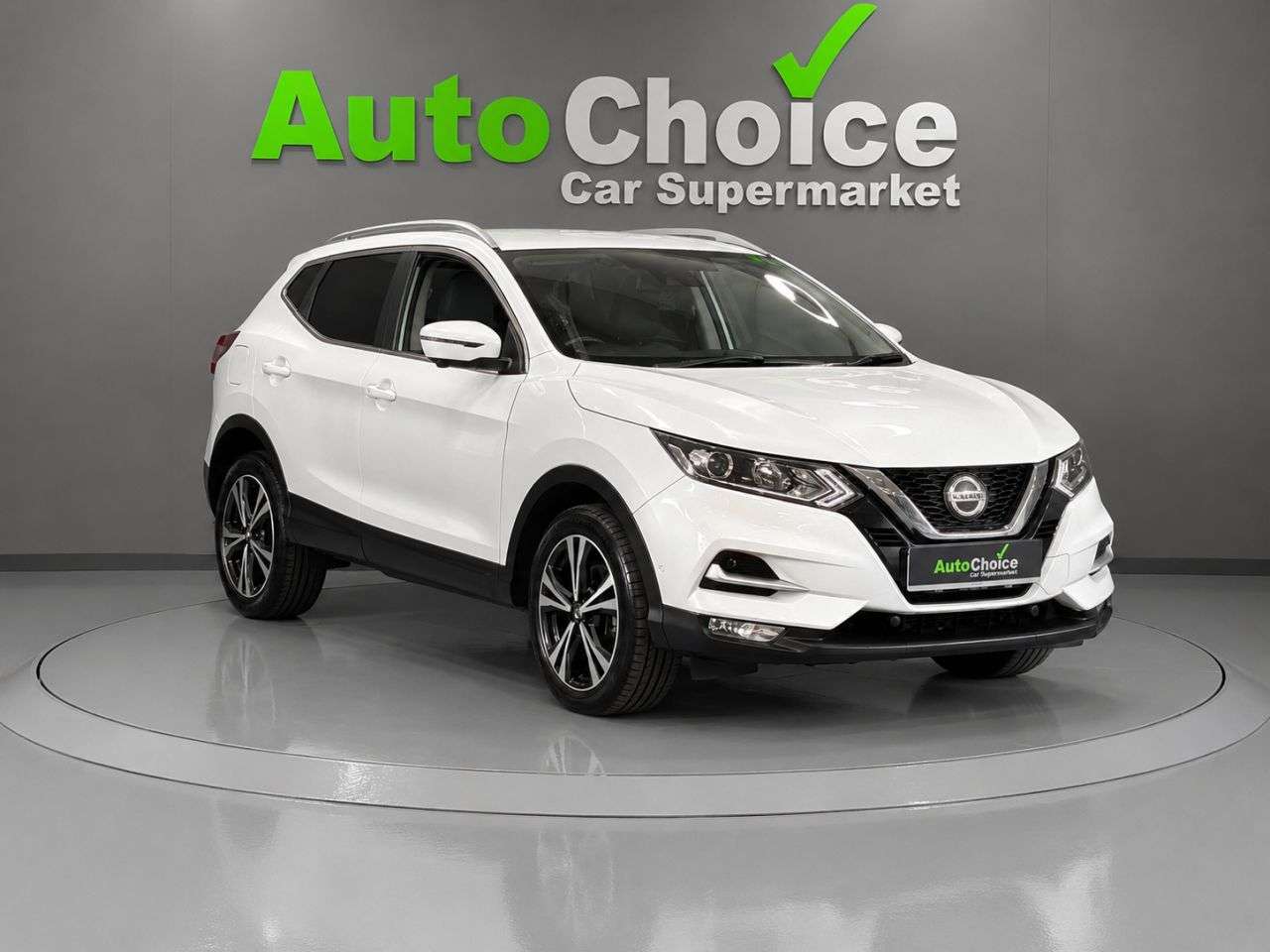 A 2019 NISSAN QASHQAI 1.3 DIG-T N-Connecta SUV 5dr Petrol Manual Euro 6 (s/s) (160 ps) in Blackbu A 2019 NISSAN QASHQAI 1.3 DIG-T N-Connecta SUV 5dr Petrol Manual Euro 6 (s/s) (160 ps) in Blackbu