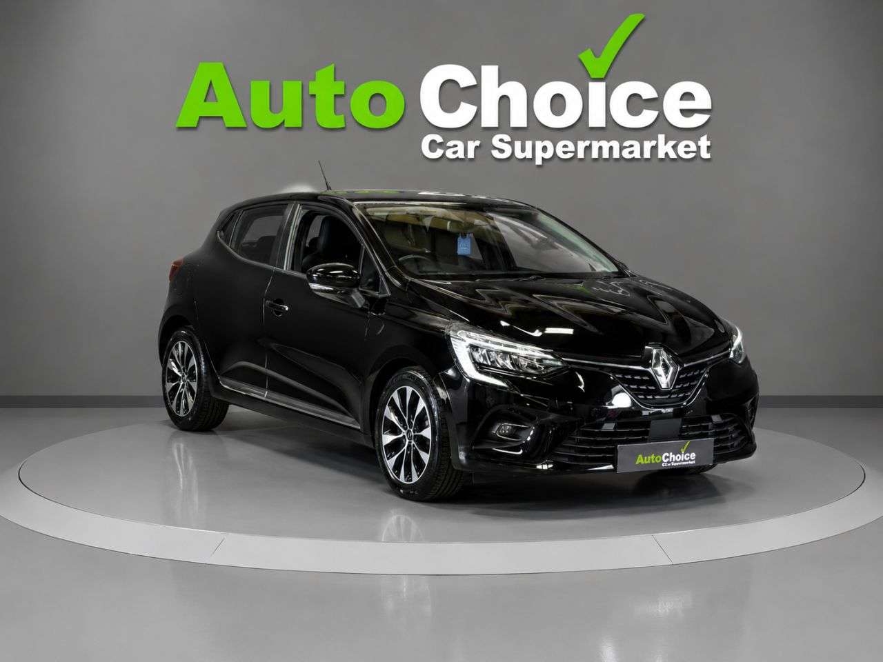 A 2021 RENAULT CLIO 1.0 TCe Iconic Hatchback 5dr Petrol Manual Euro 6 (s/s) (90 ps) in Blackbur A 2021 RENAULT CLIO 1.0 TCe Iconic Hatchback 5dr Petrol Manual Euro 6 (s/s) (90 ps) in Blackbur