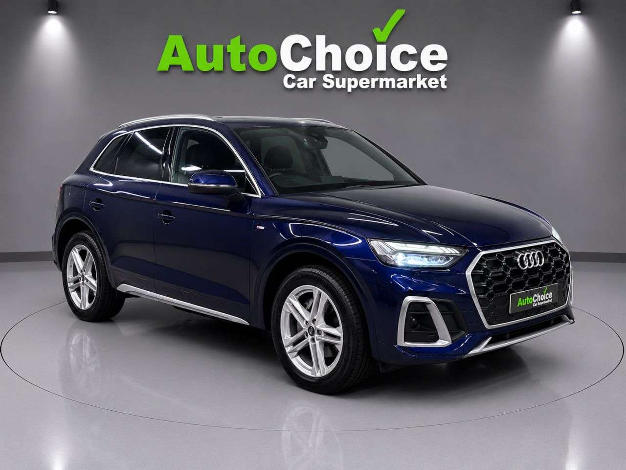 A 2021 AUDI Q5 2.0 TDI 40 S line SUV 5dr Diesel S Tronic quattro Euro 6 (s/s) (204 ps) in A 2021 AUDI Q5 2.0 TDI 40 S line SUV 5dr Diesel S Tronic quattro Euro 6 (s/s) (204 ps) in
