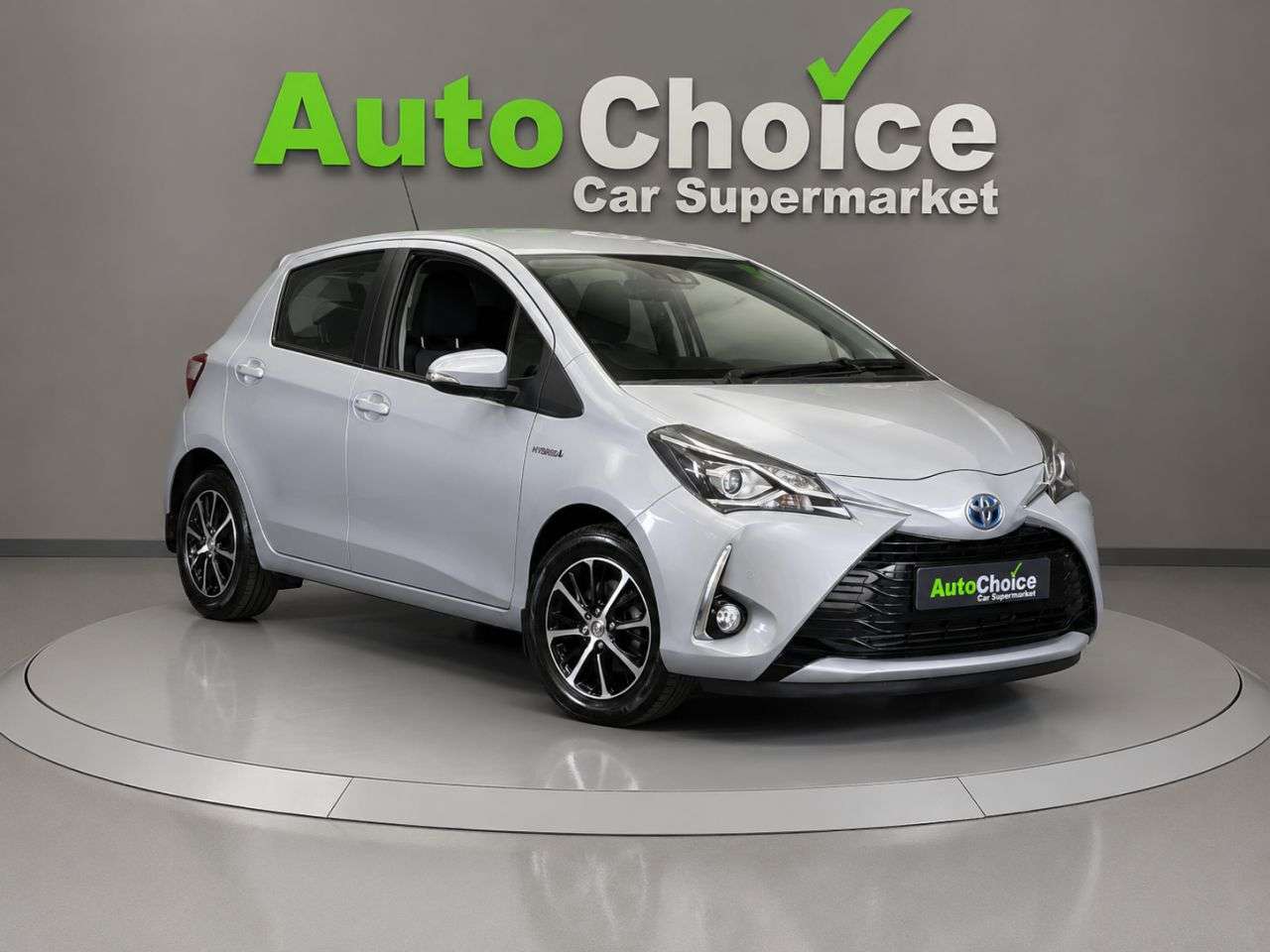 A 2018 TOYOTA YARIS 1.5 VVT-h Icon Tech Hatchback 5dr Petrol Hybrid E-CVT Euro 6 (s/s) (100 ps) A 2018 TOYOTA YARIS 1.5 VVT-h Icon Tech Hatchback 5dr Petrol Hybrid E-CVT Euro 6 (s/s) (100 ps)