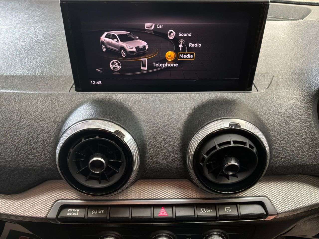 2022 AUDI Q2 2022 AUDI Q2