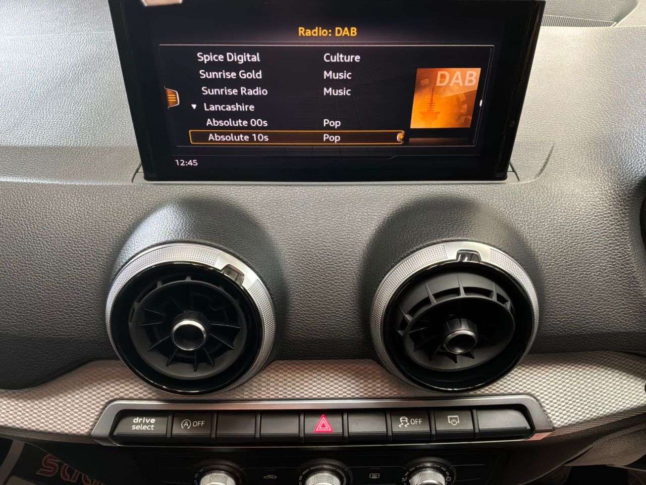 2022 AUDI Q2 2022 AUDI Q2