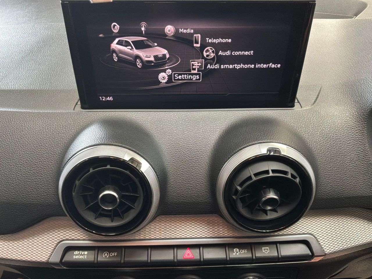 2022 AUDI Q2 2022 AUDI Q2