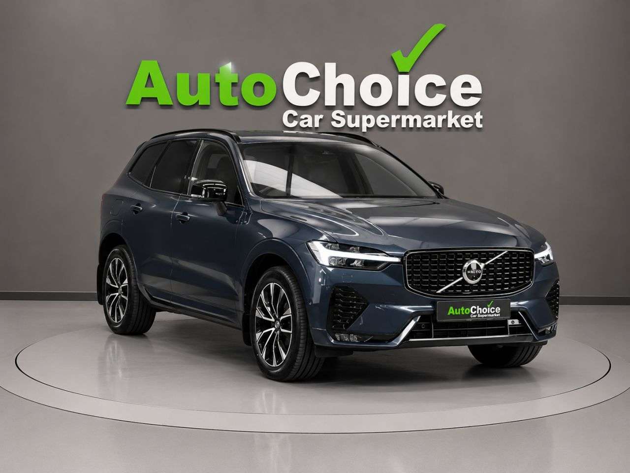 A 2022 VOLVO XC60 2.0 B4 MHEV Plus SUV 5dr Diesel Hybrid Auto AWD Euro 6 (s/s) (197 ps) in Bl A 2022 VOLVO XC60 2.0 B4 MHEV Plus SUV 5dr Diesel Hybrid Auto AWD Euro 6 (s/s) (197 ps) in Bl