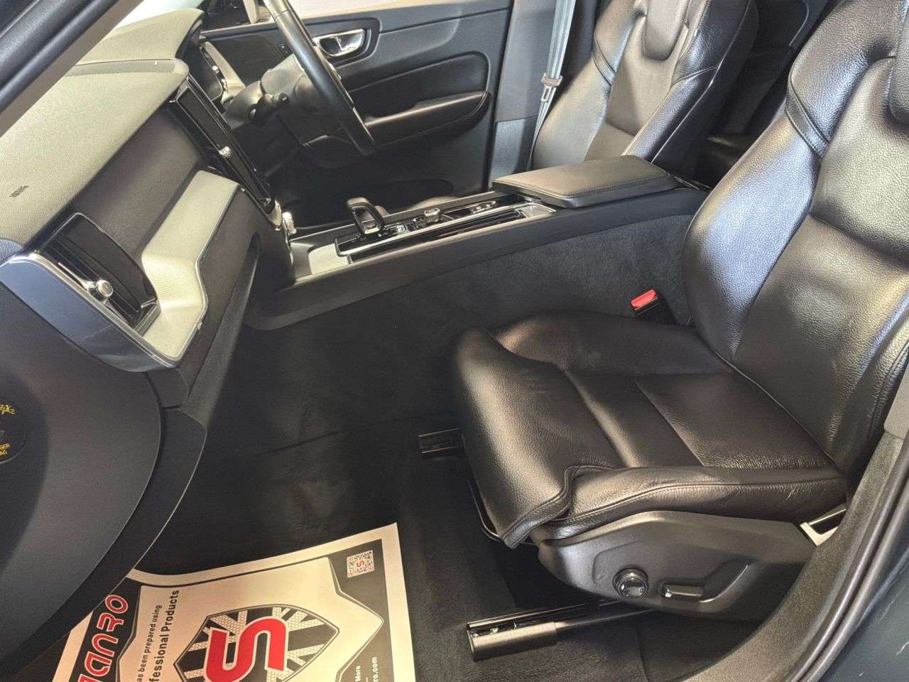 2022 VOLVO XC60 2022 VOLVO XC60