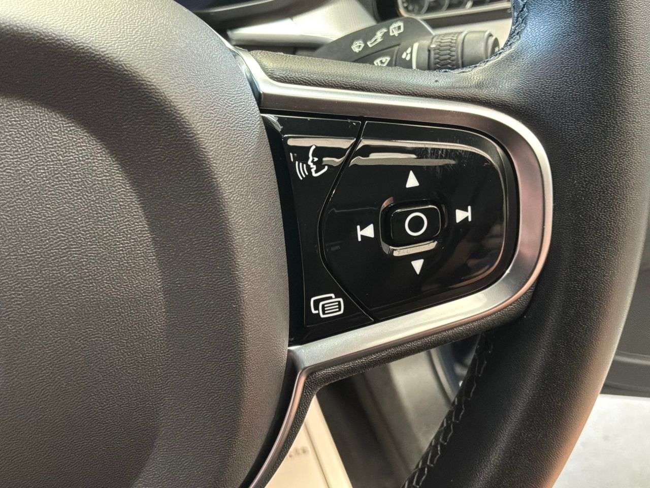 2022 VOLVO XC60 2022 VOLVO XC60