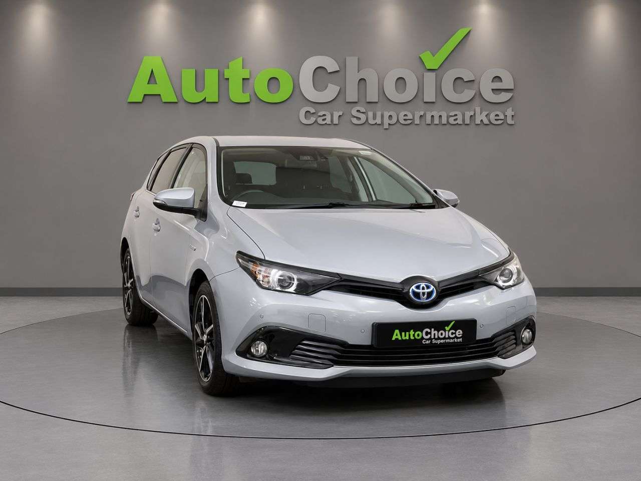 A 2018 TOYOTA AURIS 1.8 VVT-h Design Hatchback 5dr Petrol Hybrid CVT Euro 6 (s/s) (136 ps) A 2018 TOYOTA AURIS 1.8 VVT-h Design Hatchback 5dr Petrol Hybrid CVT Euro 6 (s/s) (136 ps)