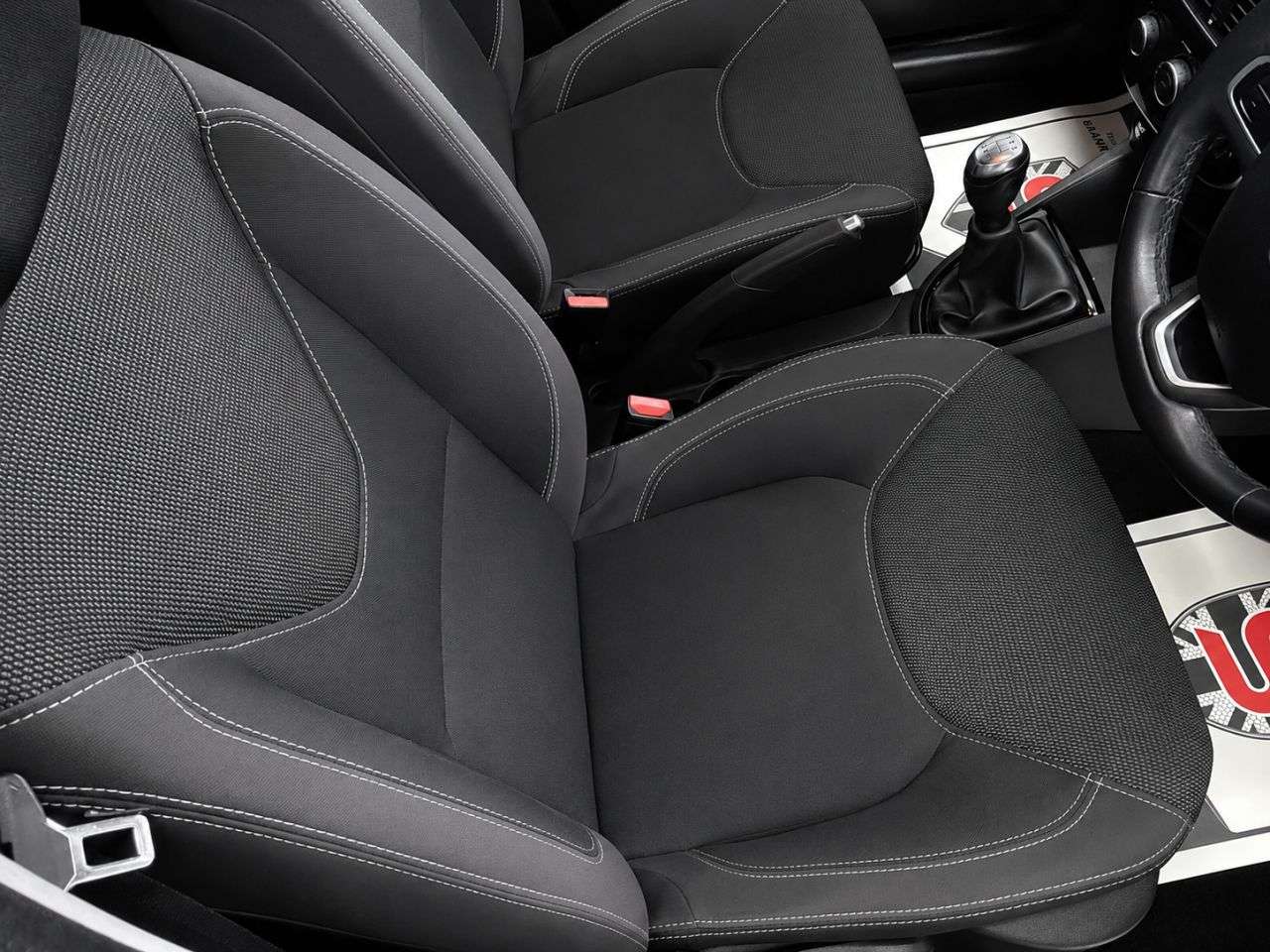 2017 RENAULT CLIO 2017 RENAULT CLIO