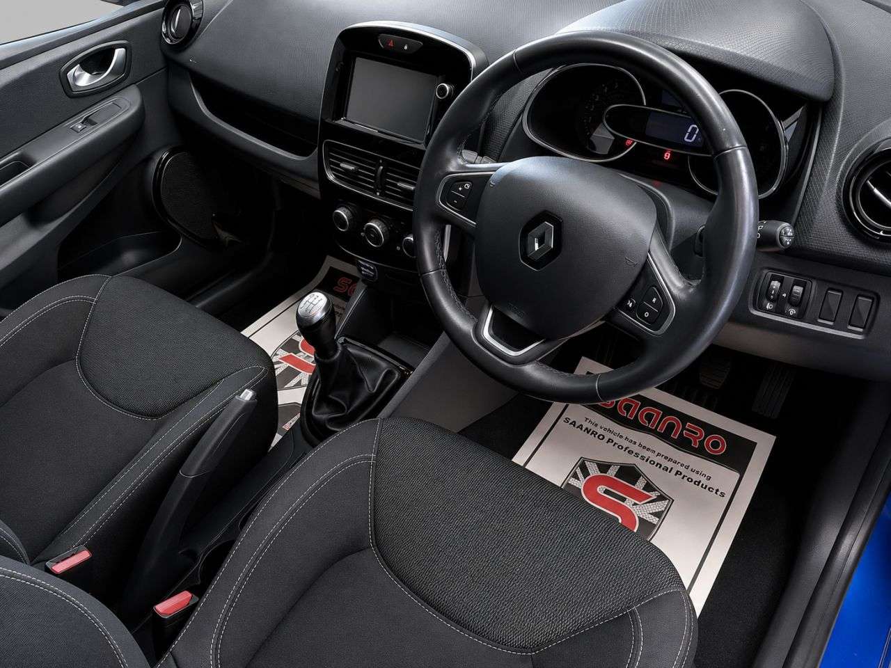 2017 RENAULT CLIO 2017 RENAULT CLIO