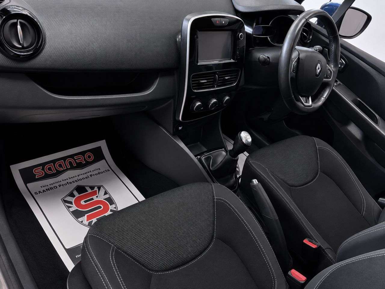 2017 RENAULT CLIO 2017 RENAULT CLIO