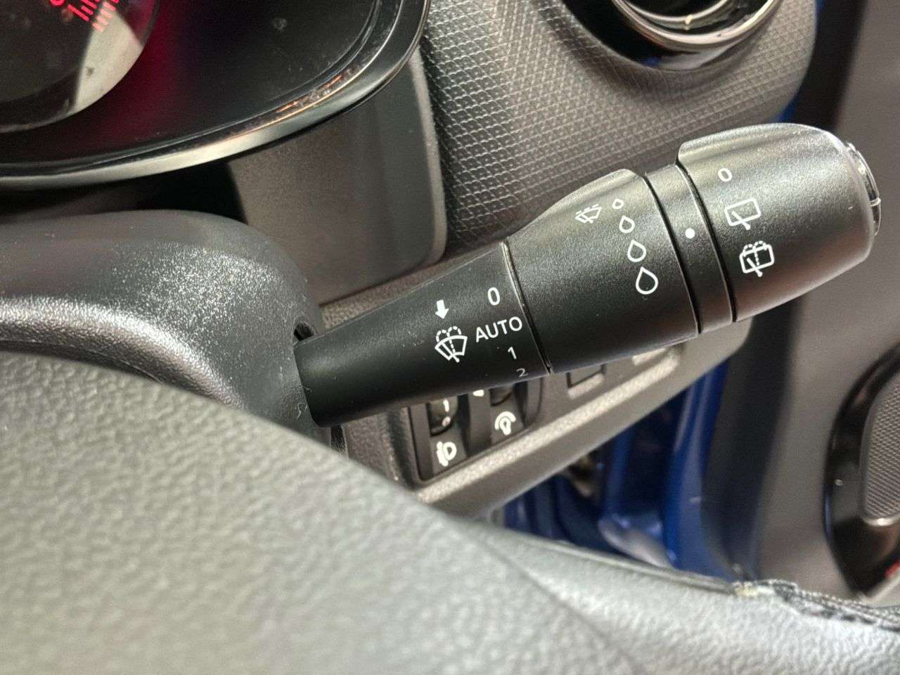 2017 RENAULT CLIO 2017 RENAULT CLIO
