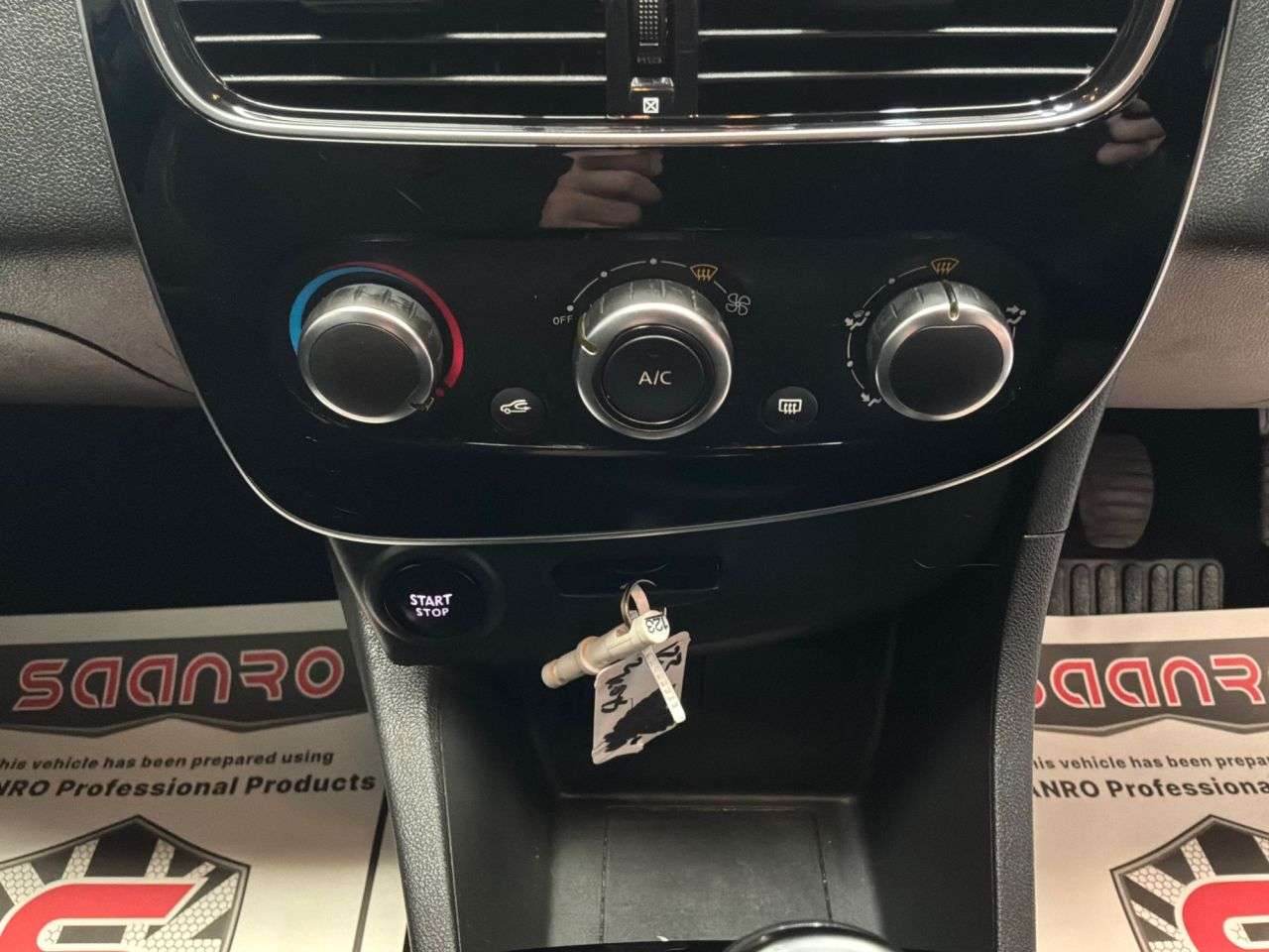 2017 RENAULT CLIO 2017 RENAULT CLIO