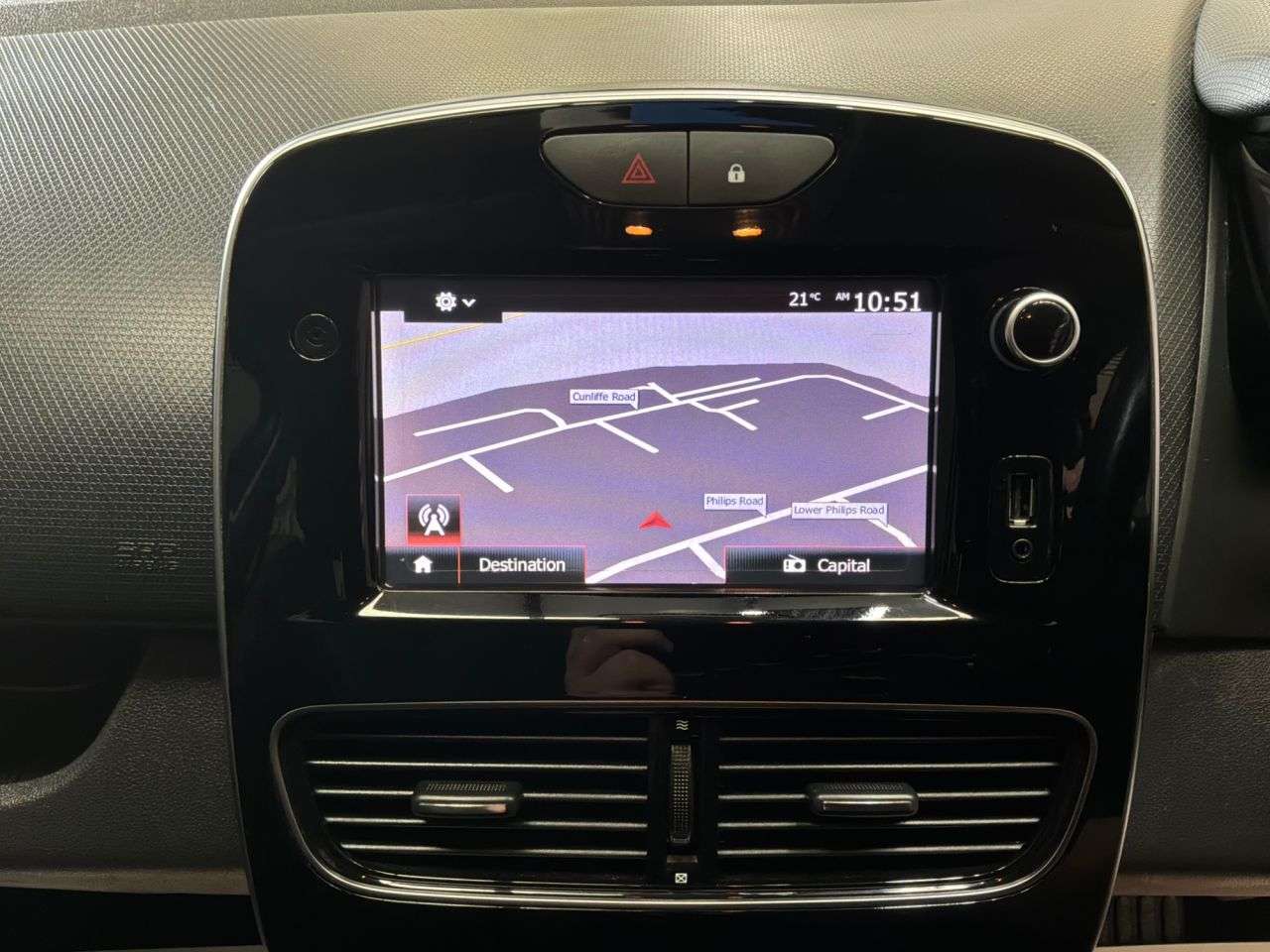 2017 RENAULT CLIO 2017 RENAULT CLIO