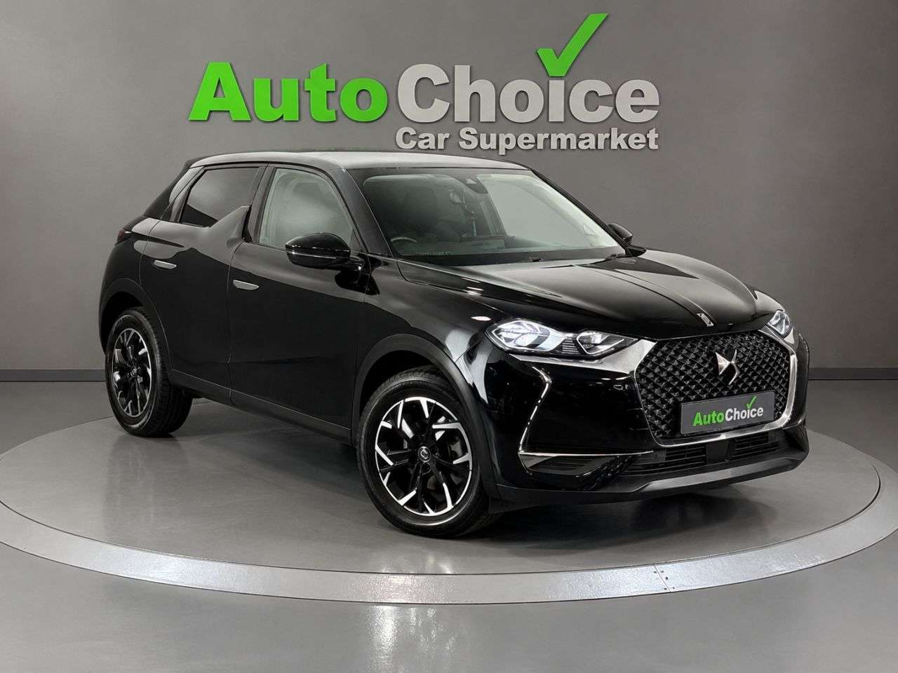 A 2019 DS AUTOMOBILES DS 3 1.2 PureTech Prestige Crossback 5dr Petrol EAT8 Euro 6 (s/s) (130 ps) in Bl A 2019 DS AUTOMOBILES DS 3 1.2 PureTech Prestige Crossback 5dr Petrol EAT8 Euro 6 (s/s) (130 ps) in Bl