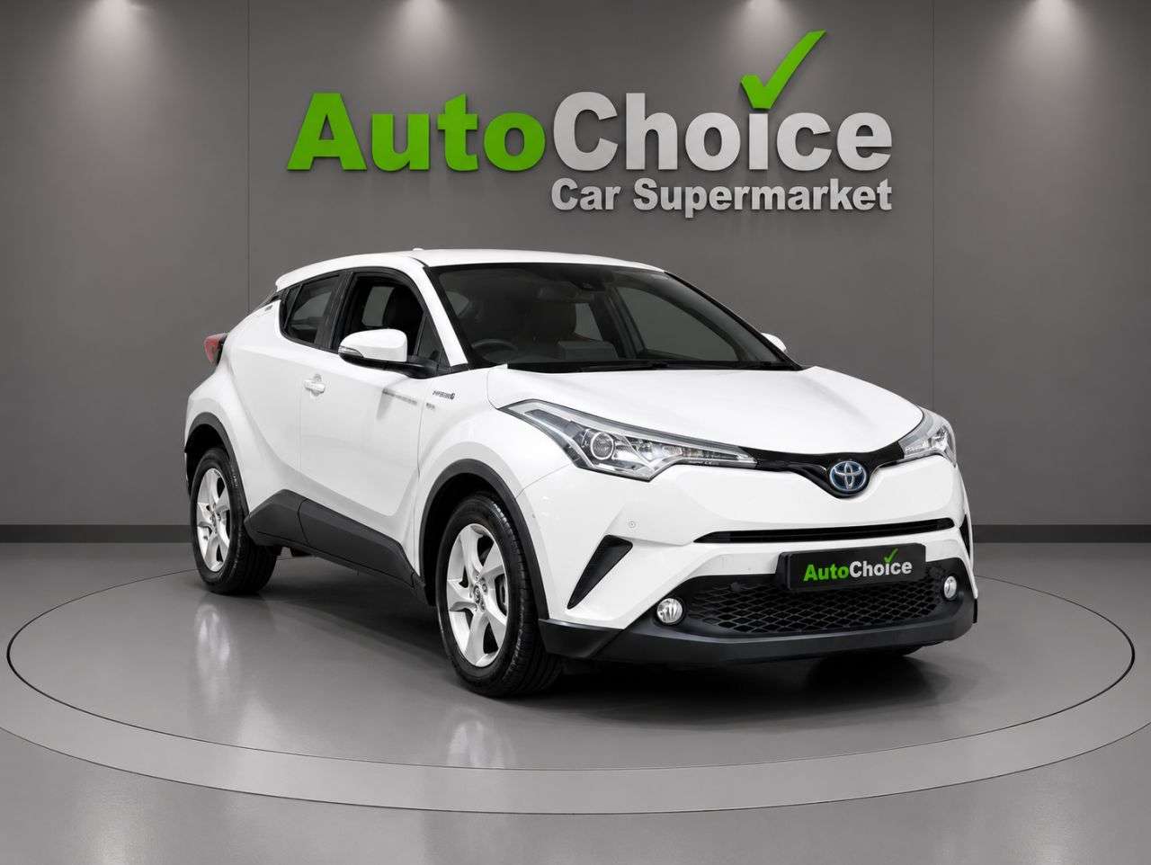 A 2019 TOYOTA C-HR 1.8 VVT-h Icon SUV 5dr Petrol Hybrid CVT Euro 6 (s/s) (122 ps) in Blackburn A 2019 TOYOTA C-HR 1.8 VVT-h Icon SUV 5dr Petrol Hybrid CVT Euro 6 (s/s) (122 ps) in Blackburn