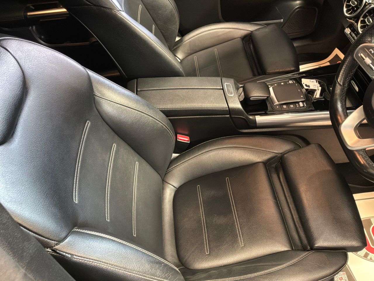 2021 MERCEDES-BENZ 180 2021 MERCEDES-BENZ 180