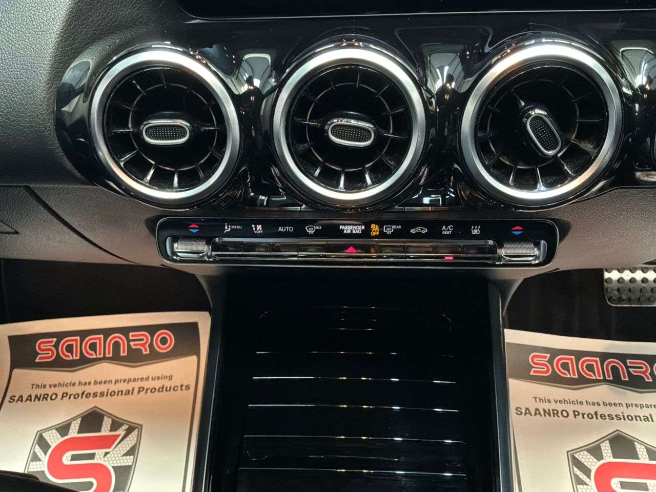 2021 MERCEDES-BENZ 180 2021 MERCEDES-BENZ 180