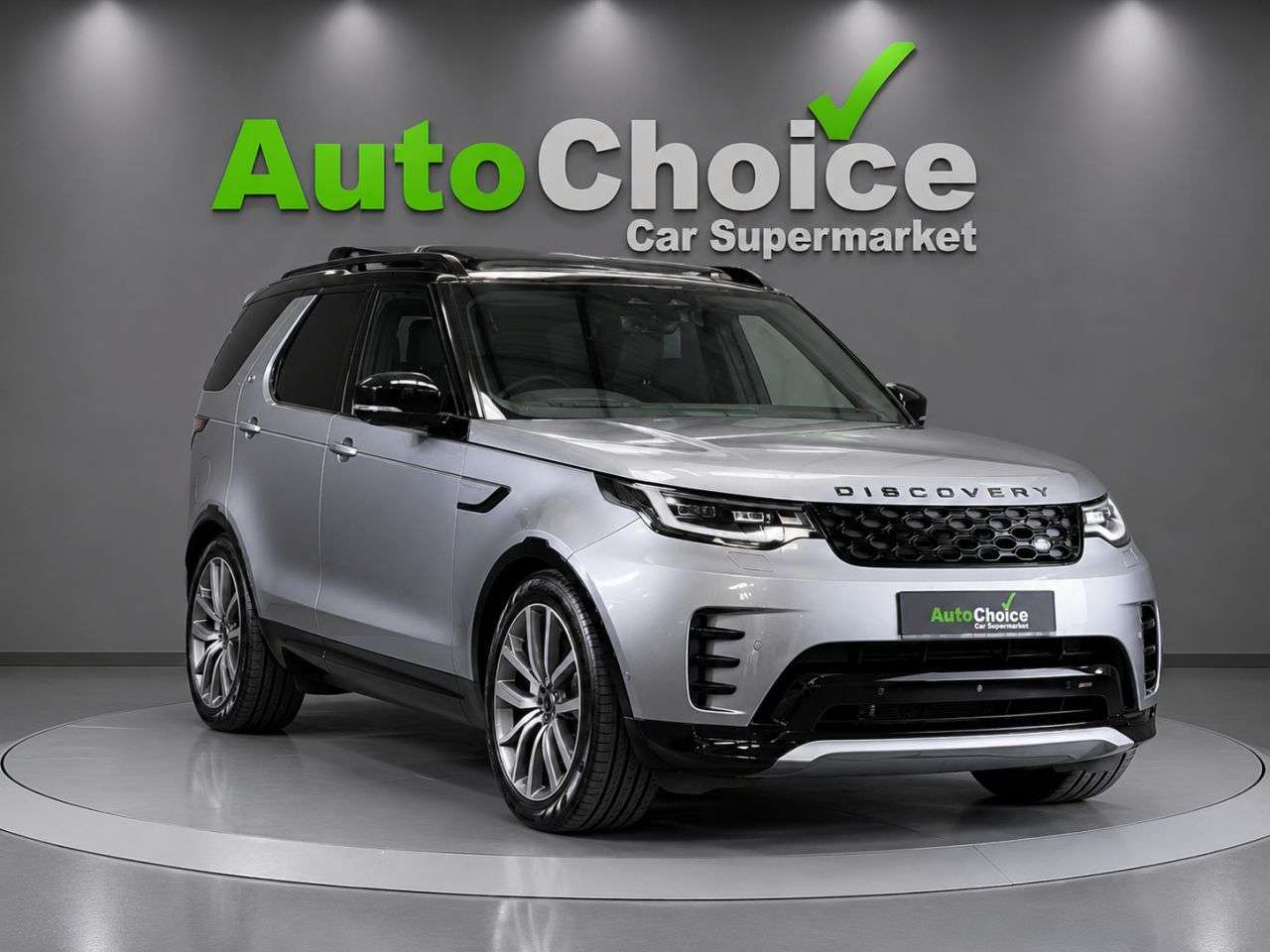 A 2023 LAND ROVER DISCOVERY 3.0 D300 MHEV R-Dynamic SE SUV 5dr Diesel Auto 4WD Euro 6 (s/s) (300 ps) in A 2023 LAND ROVER DISCOVERY 3.0 D300 MHEV R-Dynamic SE SUV 5dr Diesel Auto 4WD Euro 6 (s/s) (300 ps) in