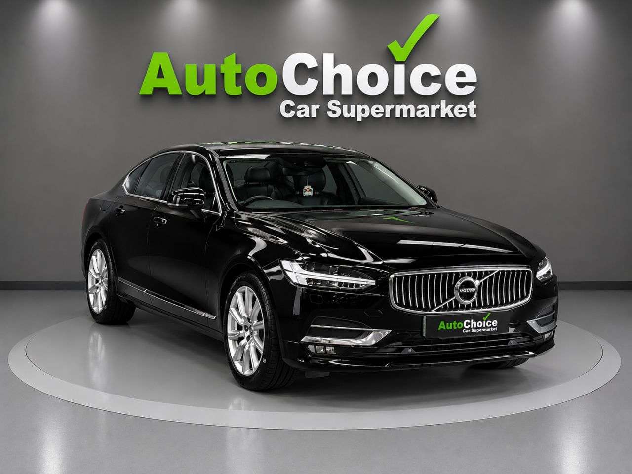 A 2017 VOLVO S90 2.0 D4 Inscription Saloon 4dr Diesel Auto Euro 6 (s/s) (190 ps) in Blackbur A 2017 VOLVO S90 2.0 D4 Inscription Saloon 4dr Diesel Auto Euro 6 (s/s) (190 ps) in Blackbur