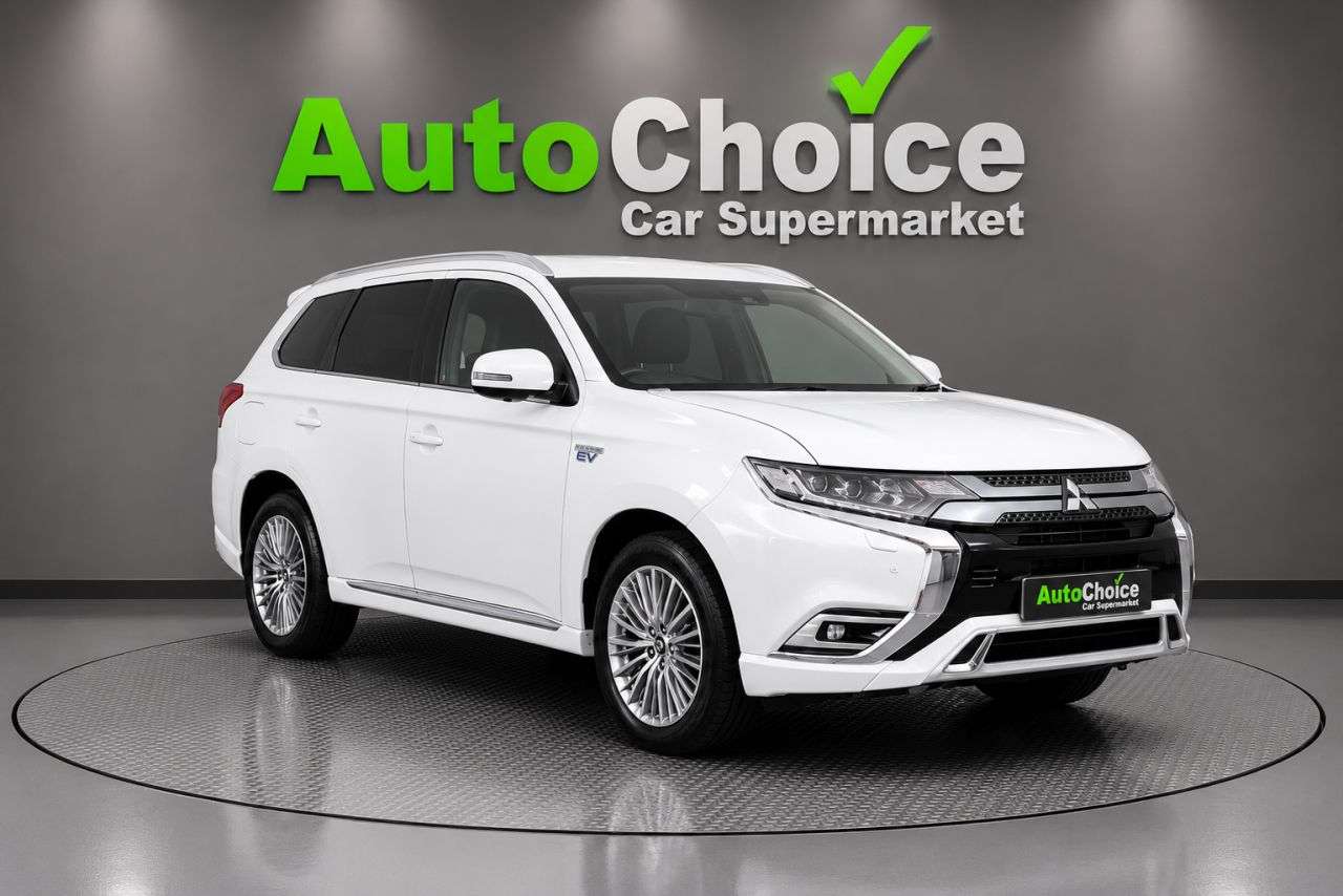 A 2019 MITSUBISHI OUTLANDER 2.4h TwinMotor 13.8kWh 4h SUV 5dr Petrol Plug-in Hybrid CVT 4WD Euro 6 (s/s A 2019 MITSUBISHI OUTLANDER 2.4h TwinMotor 13.8kWh 4h SUV 5dr Petrol Plug-in Hybrid CVT 4WD Euro 6 (s/s
