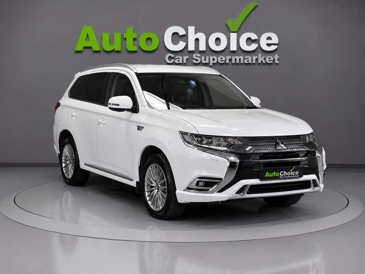 A 2019 MITSUBISHI OUTLANDER 2.4h TwinMotor 13.8kWh 4h SUV 5dr Petrol Plug-in Hybrid CVT 4WD Euro 6 (s/s A 2019 MITSUBISHI OUTLANDER 2.4h TwinMotor 13.8kWh 4h SUV 5dr Petrol Plug-in Hybrid CVT 4WD Euro 6 (s/s