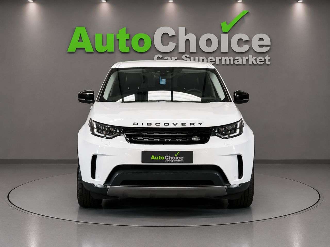 A 2017 LAND ROVER DISCOVERY 2.0 SD4 SE SUV 5dr Diesel Auto 4WD Euro 6 (s/s) (240 ps) in Blackburn Finan A 2017 LAND ROVER DISCOVERY 2.0 SD4 SE SUV 5dr Diesel Auto 4WD Euro 6 (s/s) (240 ps) in Blackburn Finan