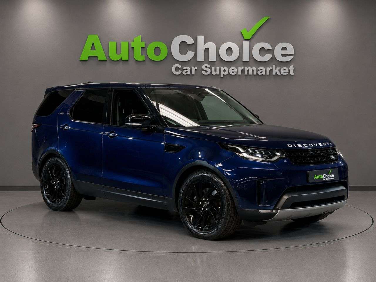 A 2023 LAND ROVER DISCOVERY 3.0 D300 MHEV R-Dynamic SE SUV 5dr Diesel Auto 4WD Euro 6 (s/s) (300 ps) in A 2023 LAND ROVER DISCOVERY 3.0 D300 MHEV R-Dynamic SE SUV 5dr Diesel Auto 4WD Euro 6 (s/s) (300 ps) in