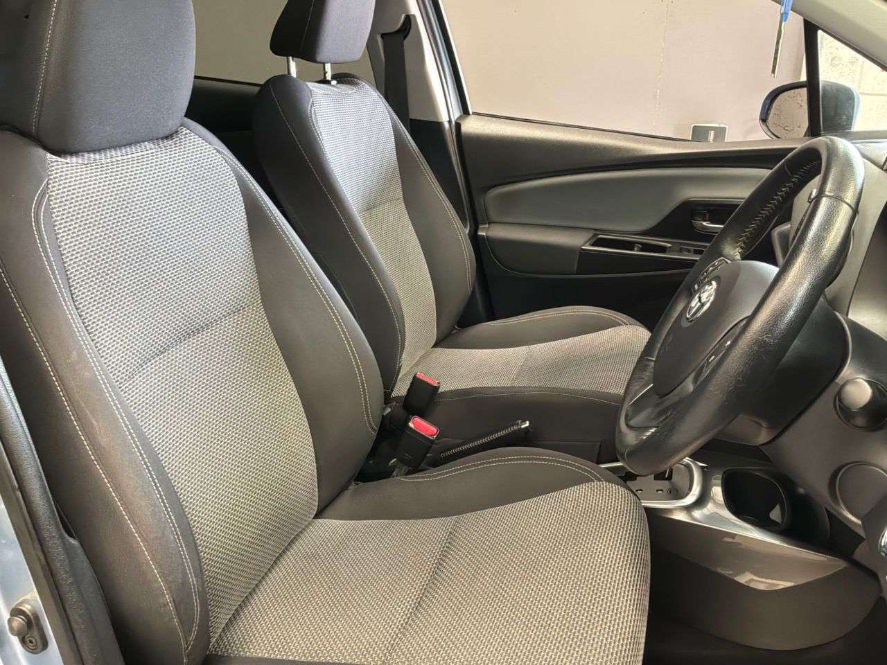 2015 TOYOTA YARIS 2015 TOYOTA YARIS