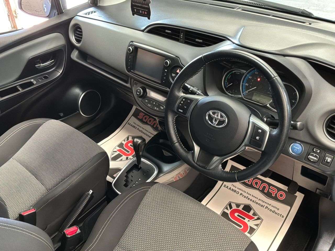 2015 TOYOTA YARIS 2015 TOYOTA YARIS
