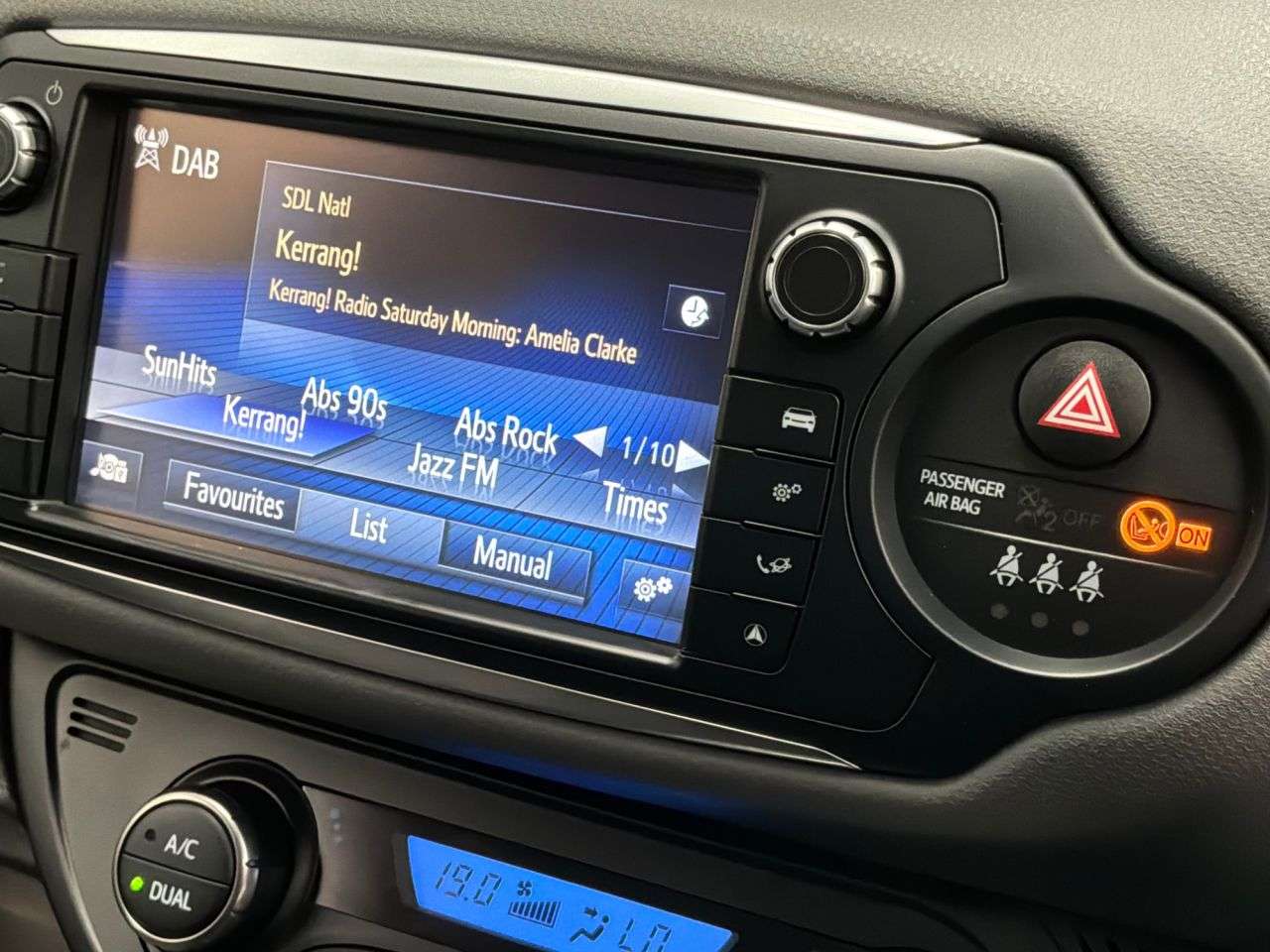 2015 TOYOTA YARIS 2015 TOYOTA YARIS