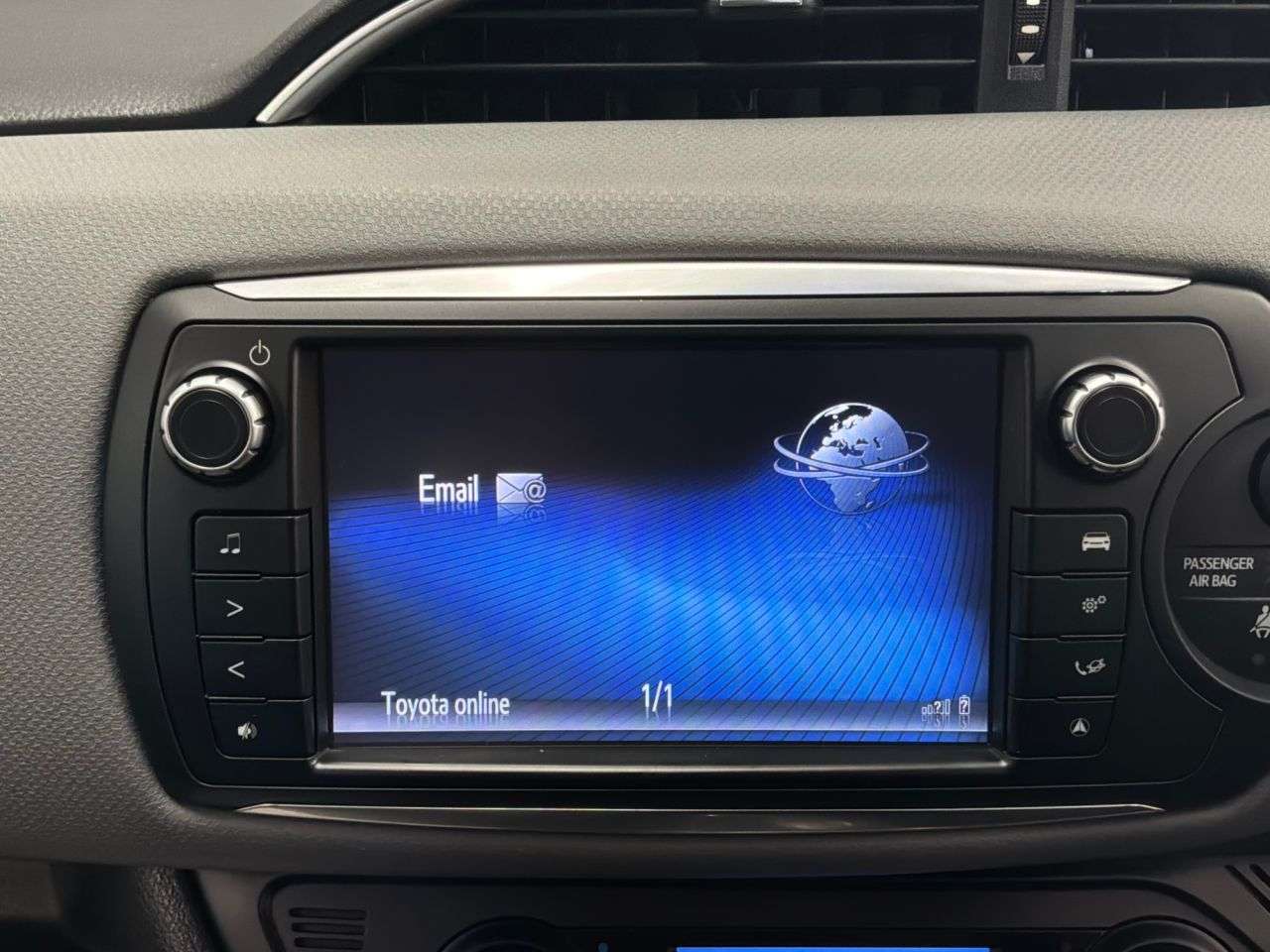 2015 TOYOTA YARIS 2015 TOYOTA YARIS