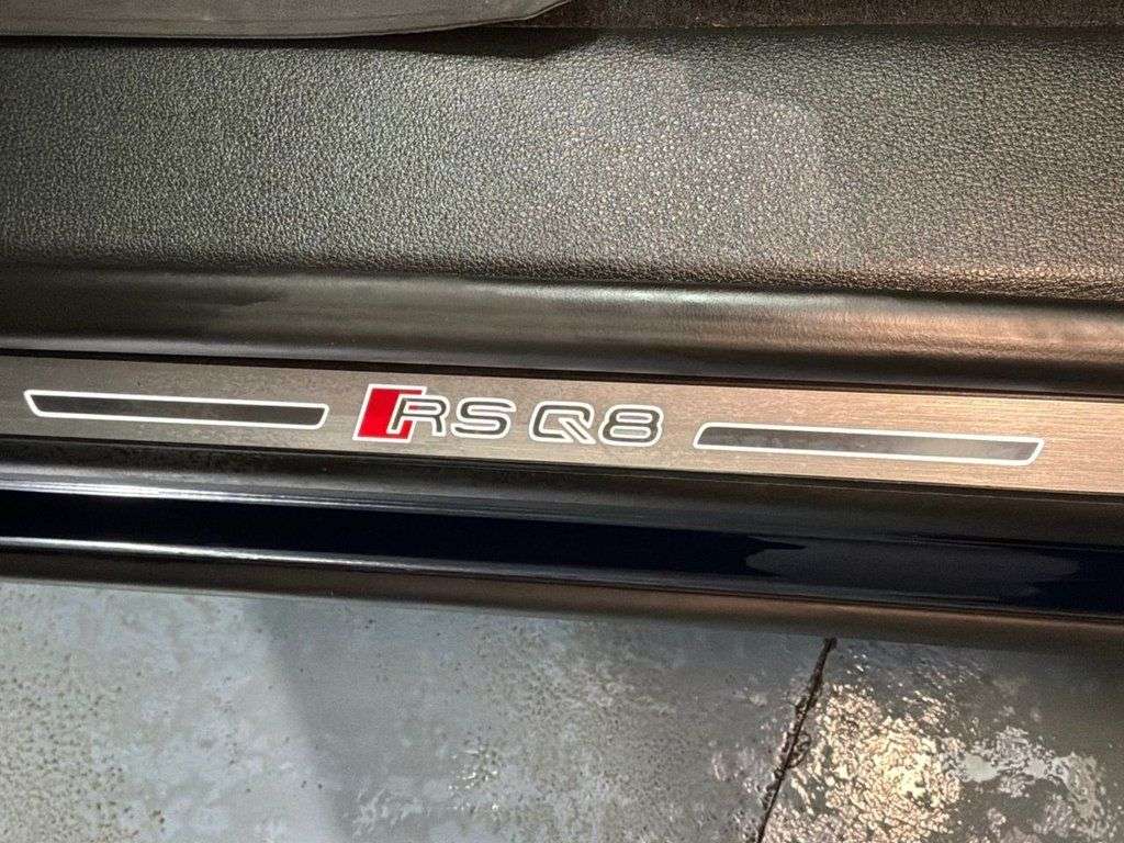 2020 AUDI RSQ8 2020 AUDI RSQ8