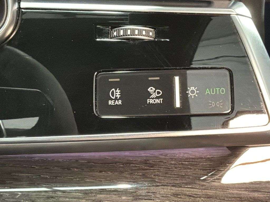 2020 AUDI RSQ8 2020 AUDI RSQ8