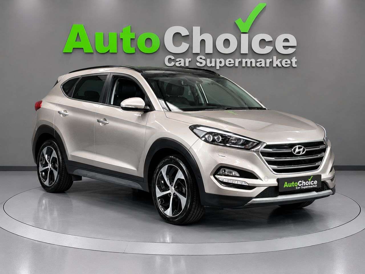 A 2016 HYUNDAI TUCSON 2.0 CRDi Premium SE SUV 5dr Diesel Auto 4WD Euro 6 (136 ps) in Blackburn Fi A 2016 HYUNDAI TUCSON 2.0 CRDi Premium SE SUV 5dr Diesel Auto 4WD Euro 6 (136 ps) in Blackburn Fi