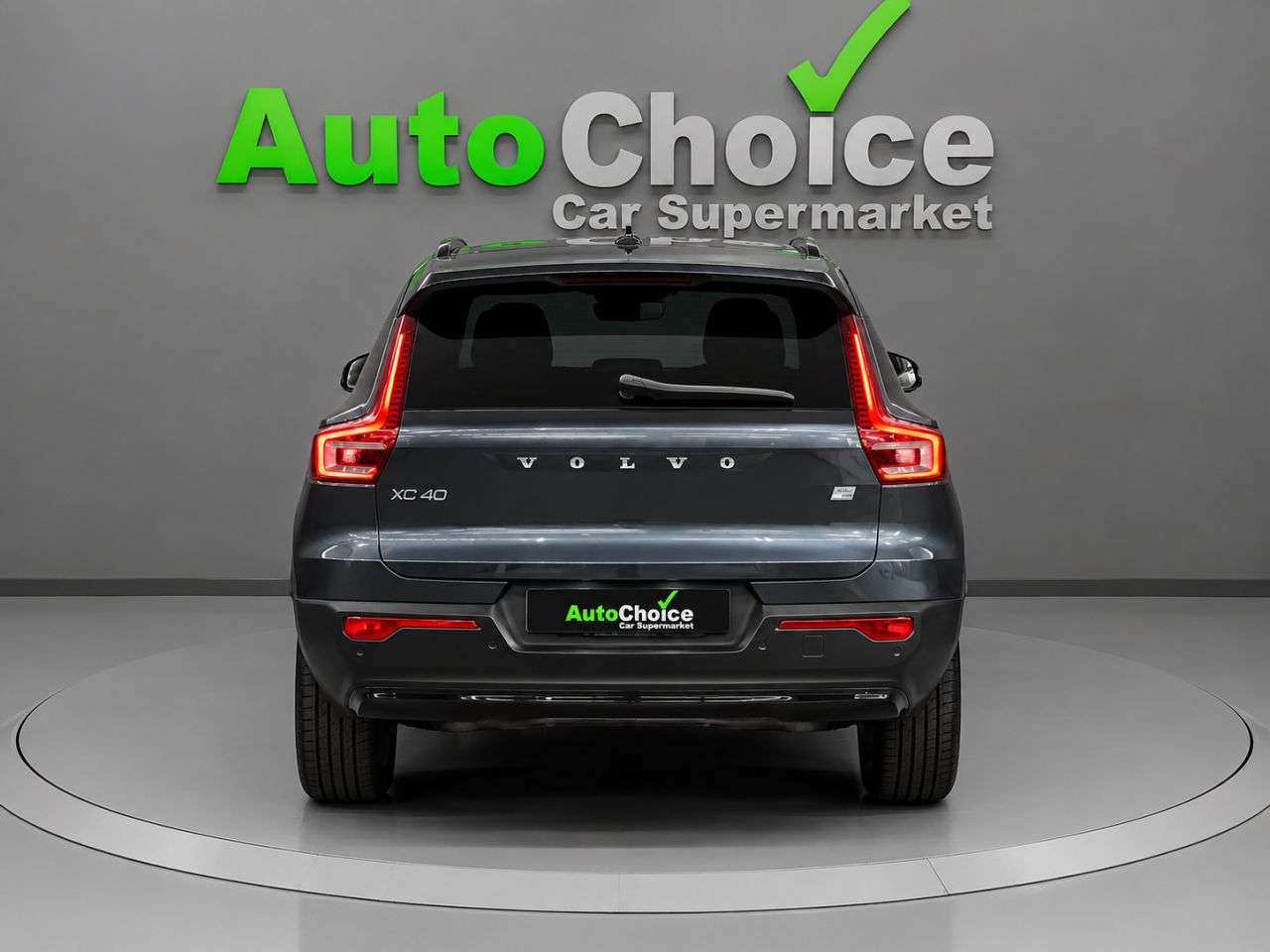 2021 VOLVO XC40 2021 VOLVO XC40