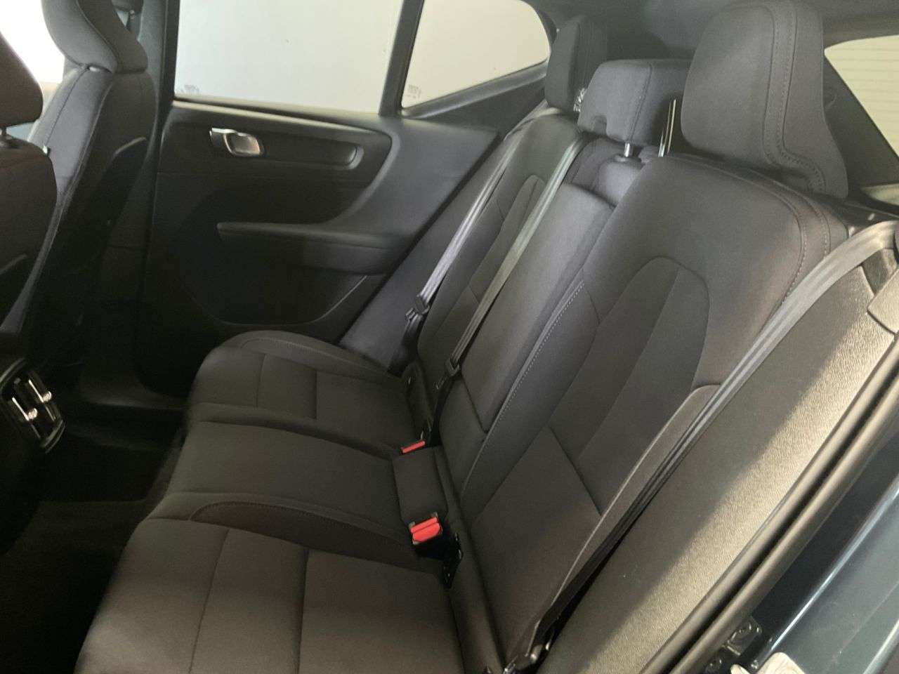 2021 VOLVO XC40 2021 VOLVO XC40