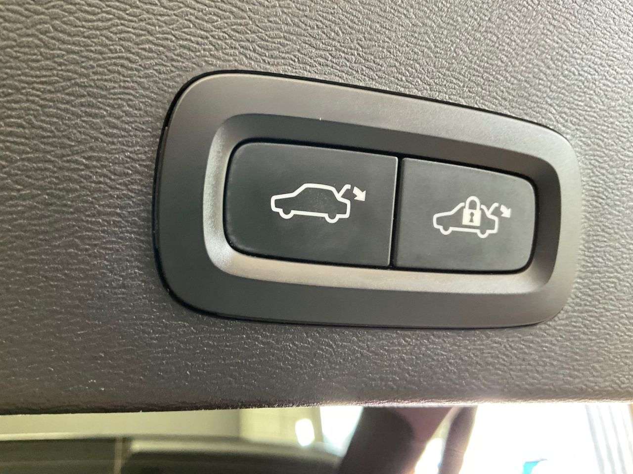 2021 VOLVO XC40 2021 VOLVO XC40