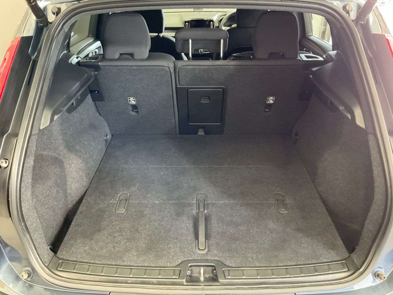2021 VOLVO XC40 2021 VOLVO XC40