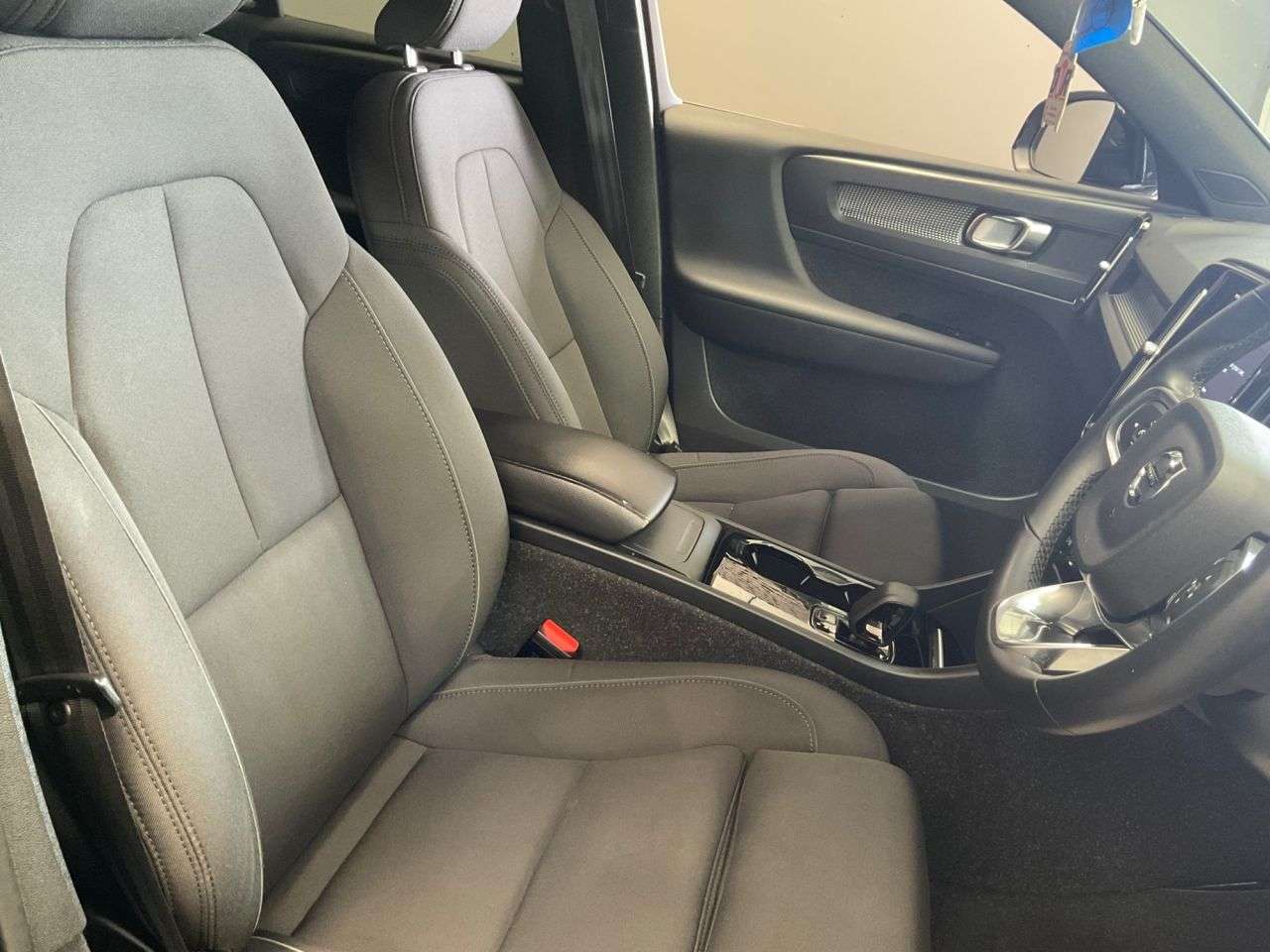 2021 VOLVO XC40 2021 VOLVO XC40