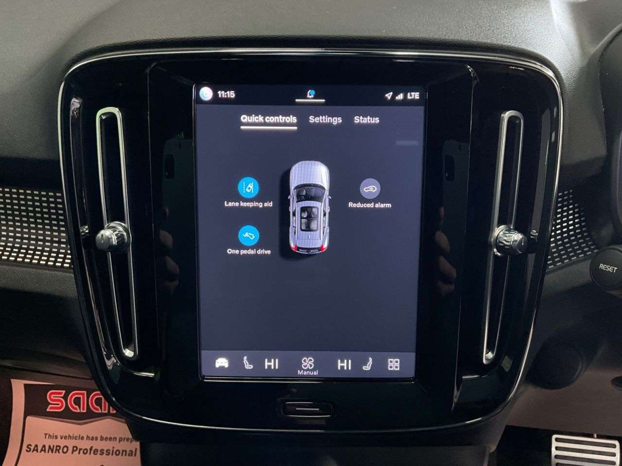 2021 VOLVO XC40 2021 VOLVO XC40