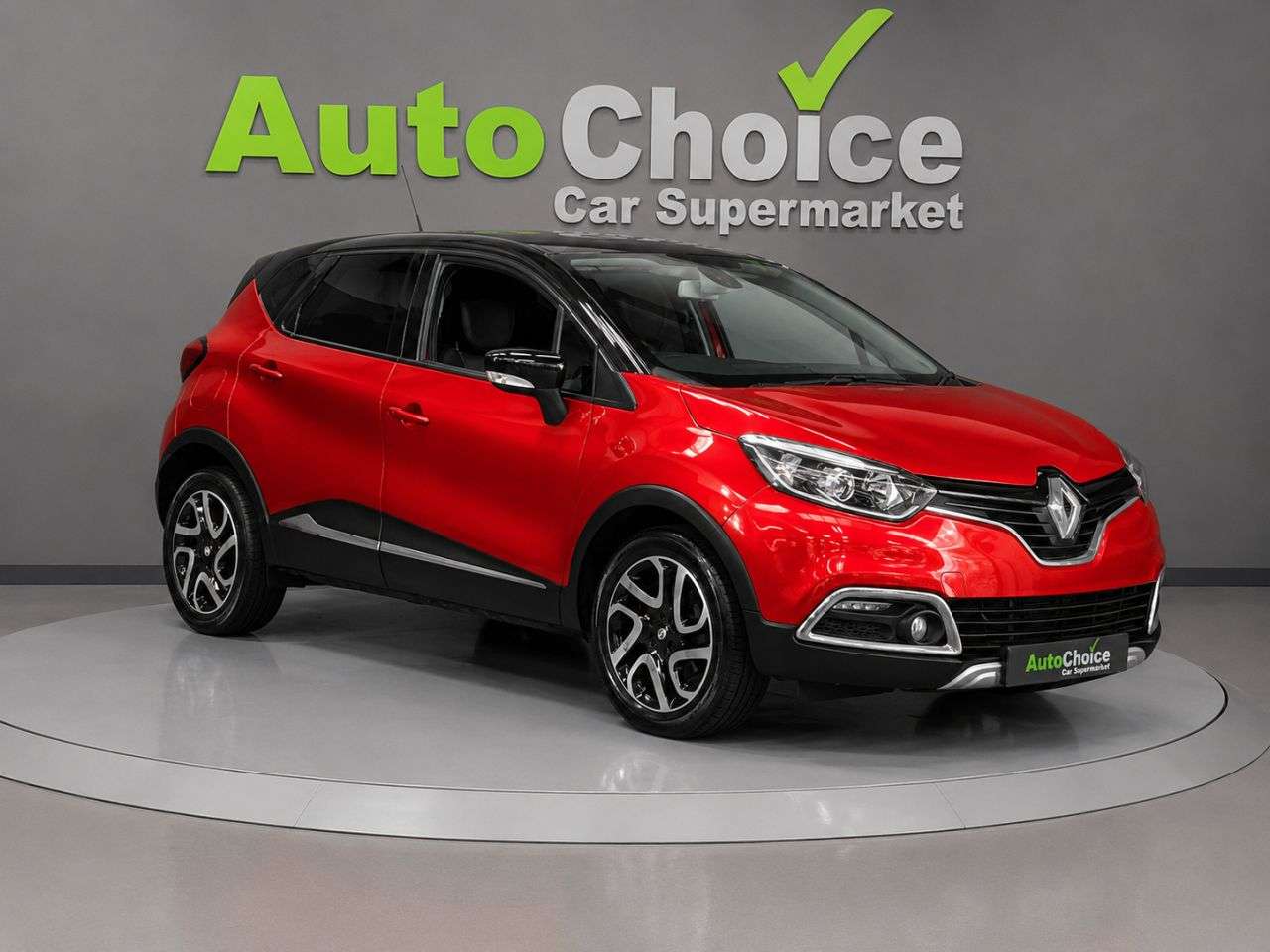 A 2016 RENAULT CAPTUR 1.5 dCi ENERGY Signature Nav SUV 5dr Diesel Manual Euro 6 (s/s) (90 ps) in A 2016 RENAULT CAPTUR 1.5 dCi ENERGY Signature Nav SUV 5dr Diesel Manual Euro 6 (s/s) (90 ps) in