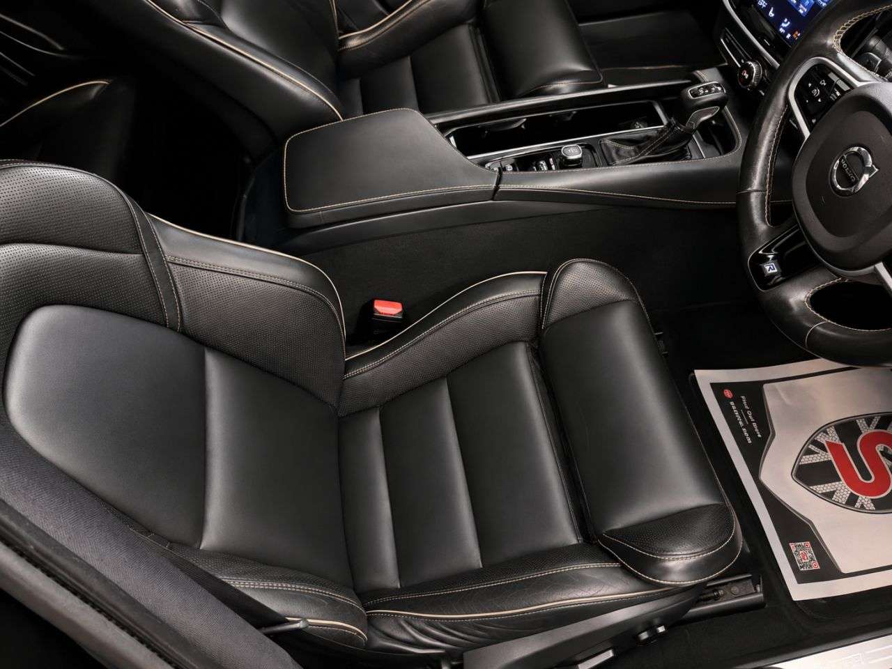 2020 VOLVO V90 2020 VOLVO V90