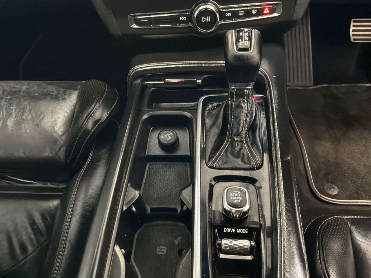 2020 VOLVO V90 2020 VOLVO V90