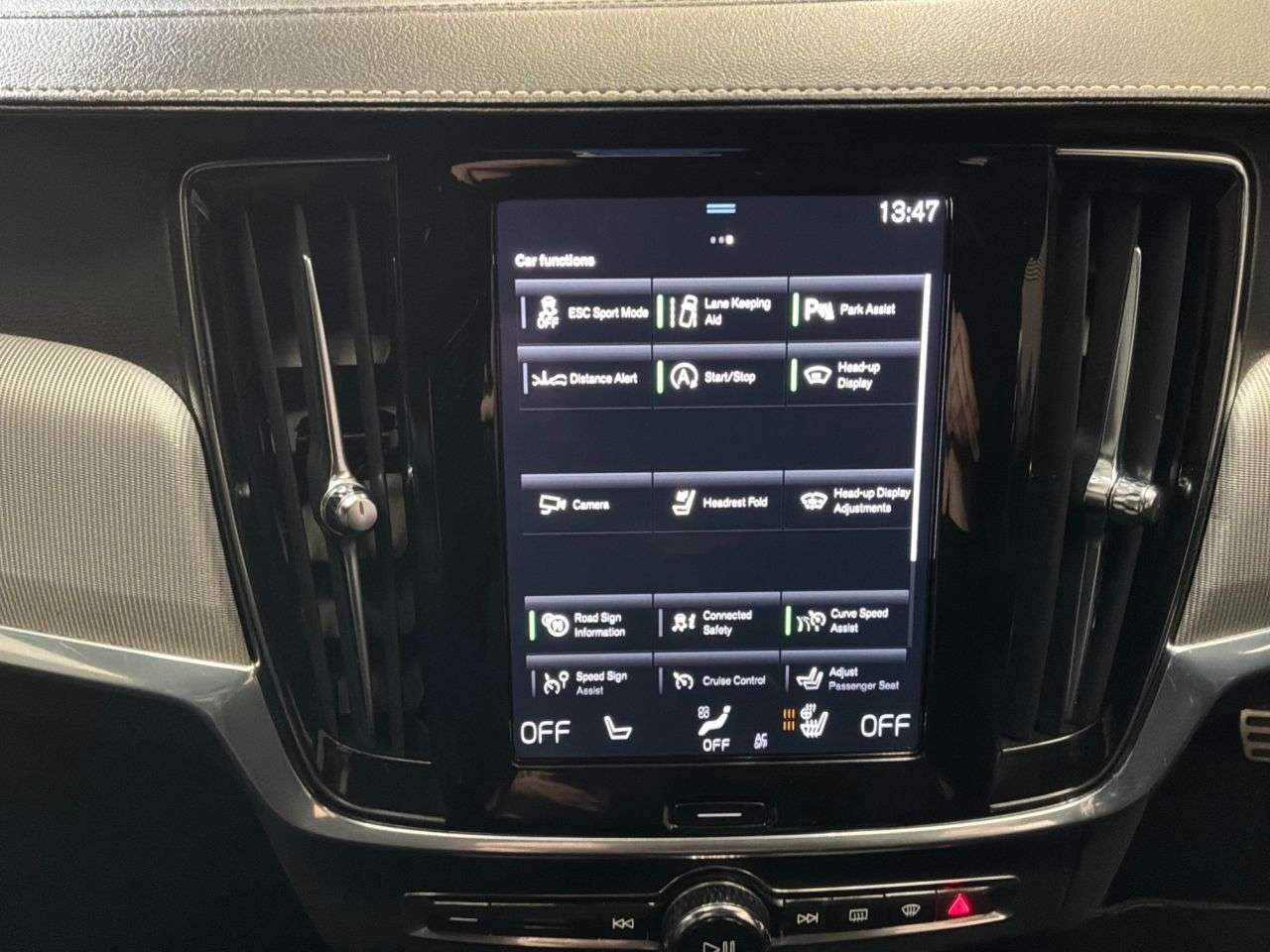 2020 VOLVO V90 2020 VOLVO V90