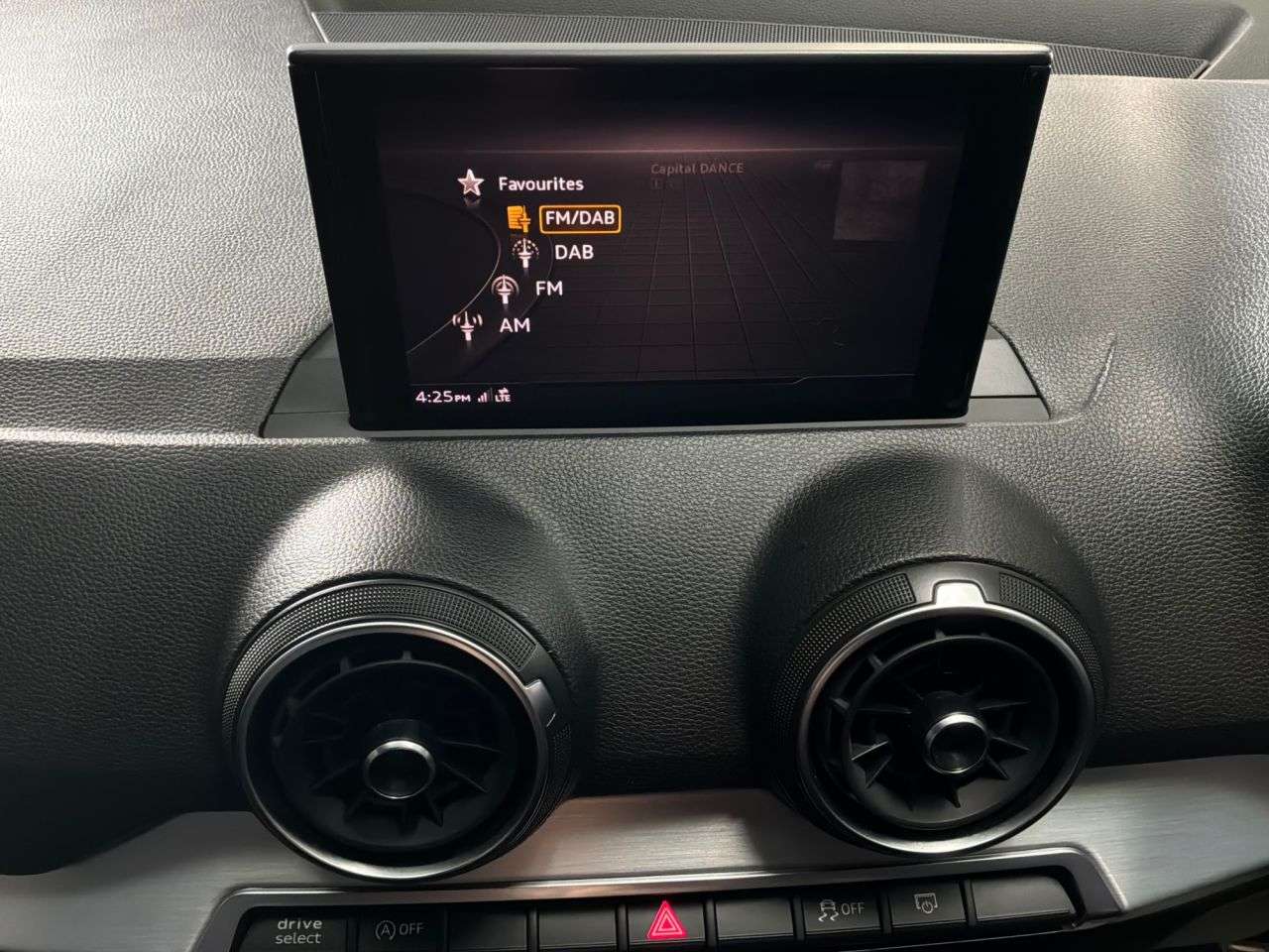 2019 AUDI Q2 2019 AUDI Q2