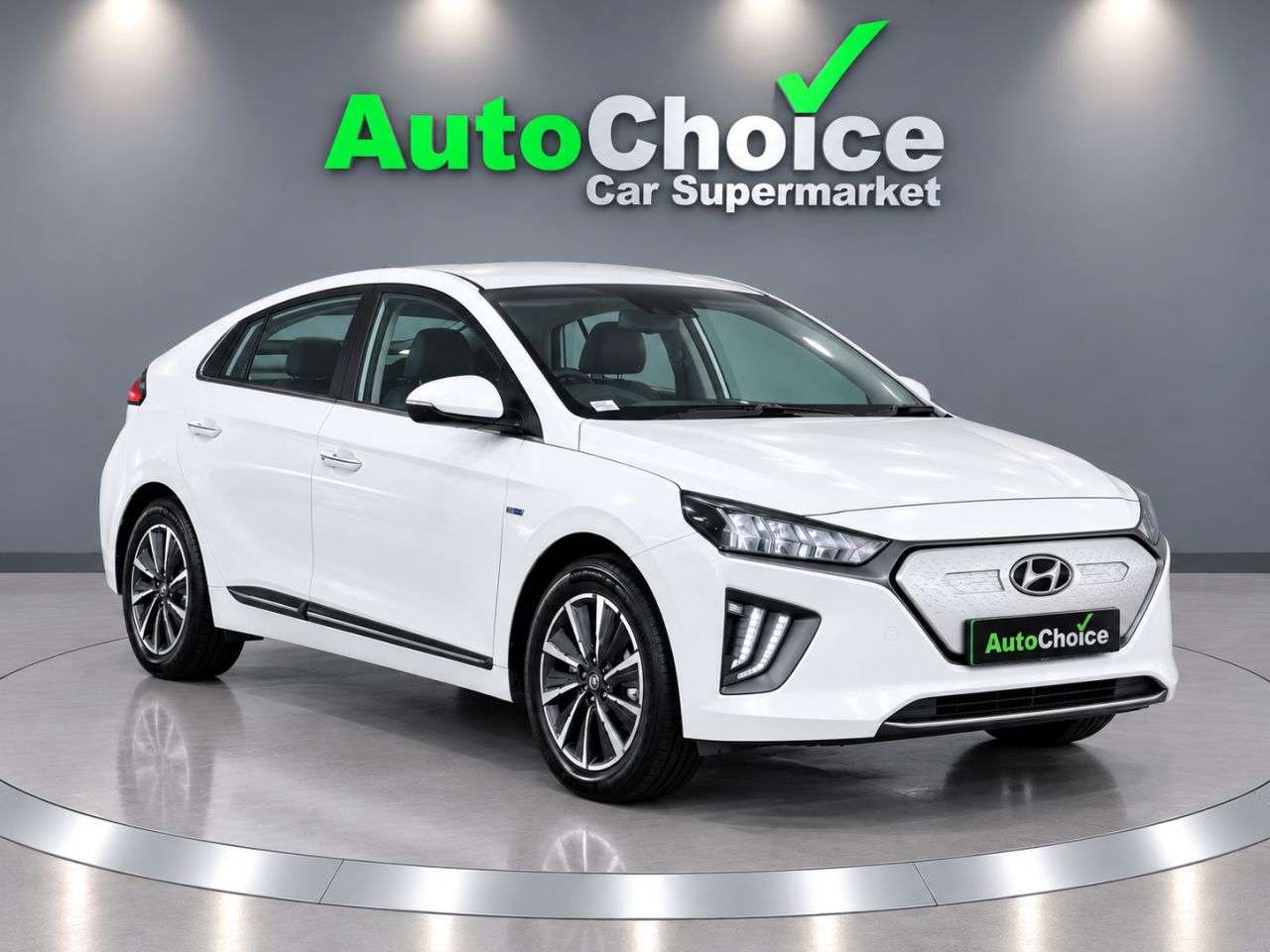 A 2021 HYUNDAI IONIQ 38.3kWh Premium Hatchback 5dr Electric Auto (136 ps) A 2021 HYUNDAI IONIQ 38.3kWh Premium Hatchback 5dr Electric Auto (136 ps)