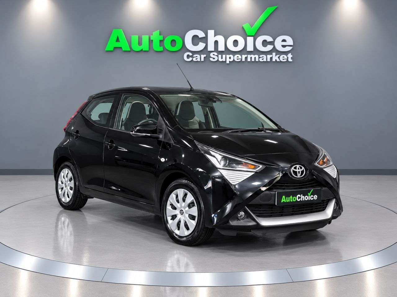 A 2021 TOYOTA AYGO 1.0 VVT-i x-play Hatchback 5dr Petrol Manual Euro 6 (s/s) (71 ps) A 2021 TOYOTA AYGO 1.0 VVT-i x-play Hatchback 5dr Petrol Manual Euro 6 (s/s) (71 ps)