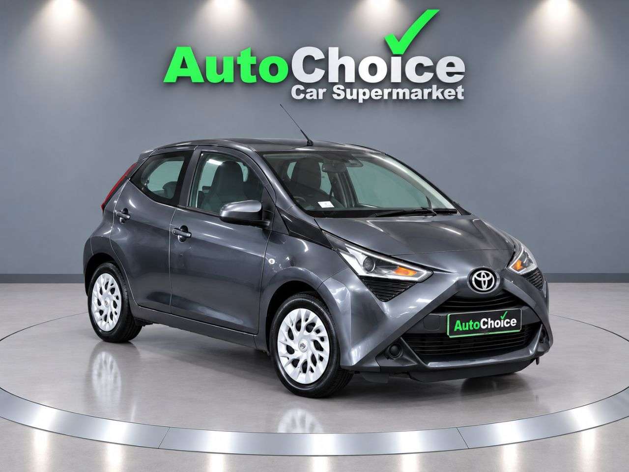A 2021 TOYOTA AYGO 1.0 VVT-i x-play Hatchback 5dr Petrol Manual Euro 6 (s/s) (71 ps) A 2021 TOYOTA AYGO 1.0 VVT-i x-play Hatchback 5dr Petrol Manual Euro 6 (s/s) (71 ps)