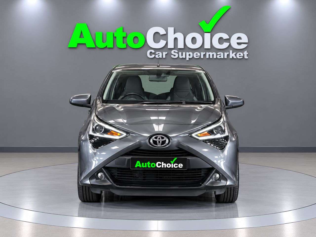 A 2021 TOYOTA AYGO 1.0 VVT-i x-play Hatchback 5dr Petrol Manual Euro 6 (s/s) (71 ps) in Blackb A 2021 TOYOTA AYGO 1.0 VVT-i x-play Hatchback 5dr Petrol Manual Euro 6 (s/s) (71 ps) in Blackb