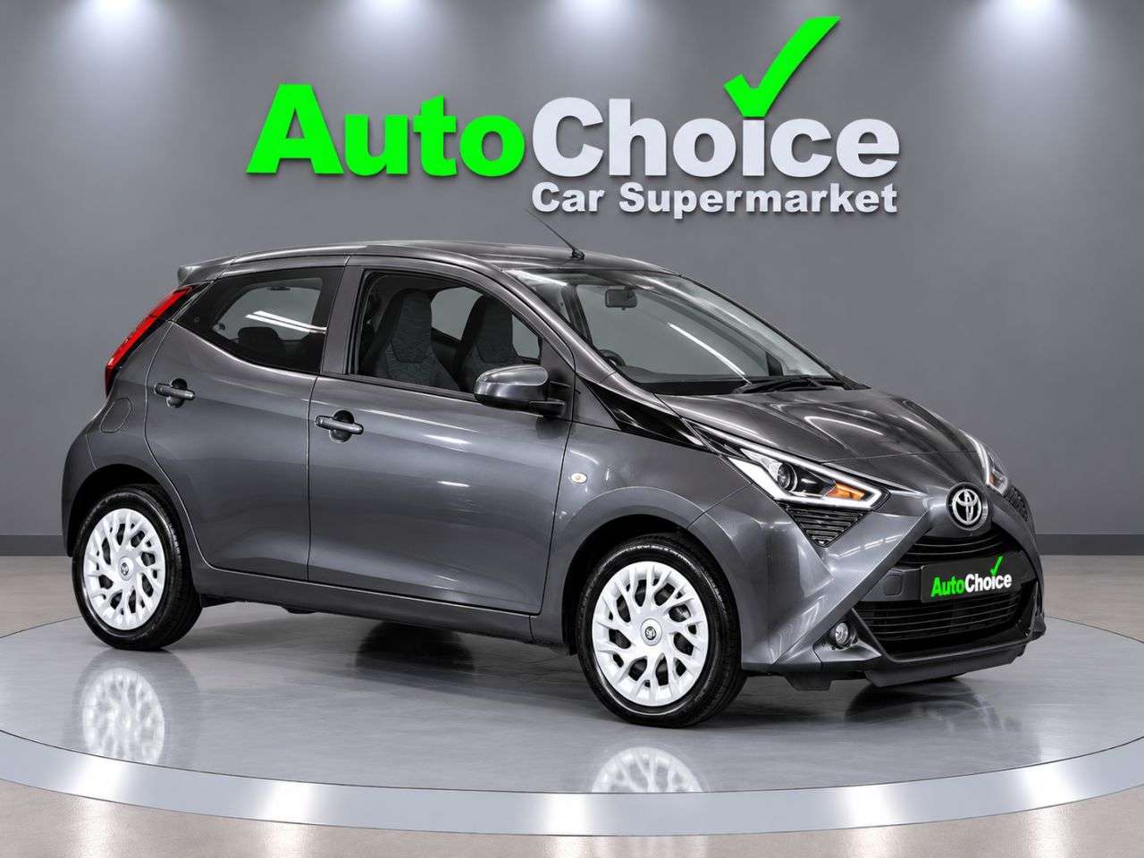 A 2021 TOYOTA AYGO 1.0 VVT-i x-play Hatchback 5dr Petrol Manual Euro 6 (s/s) (71 ps) in Blackb A 2021 TOYOTA AYGO 1.0 VVT-i x-play Hatchback 5dr Petrol Manual Euro 6 (s/s) (71 ps) in Blackb
